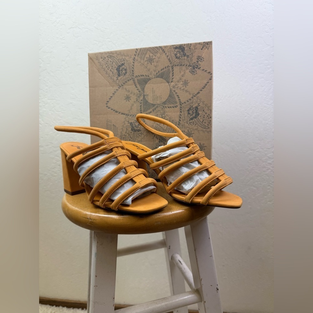 NIB Free People Colette Cinched Orange Sandals, size EU 39.5 or US 8.5 - Picture 6 of 10